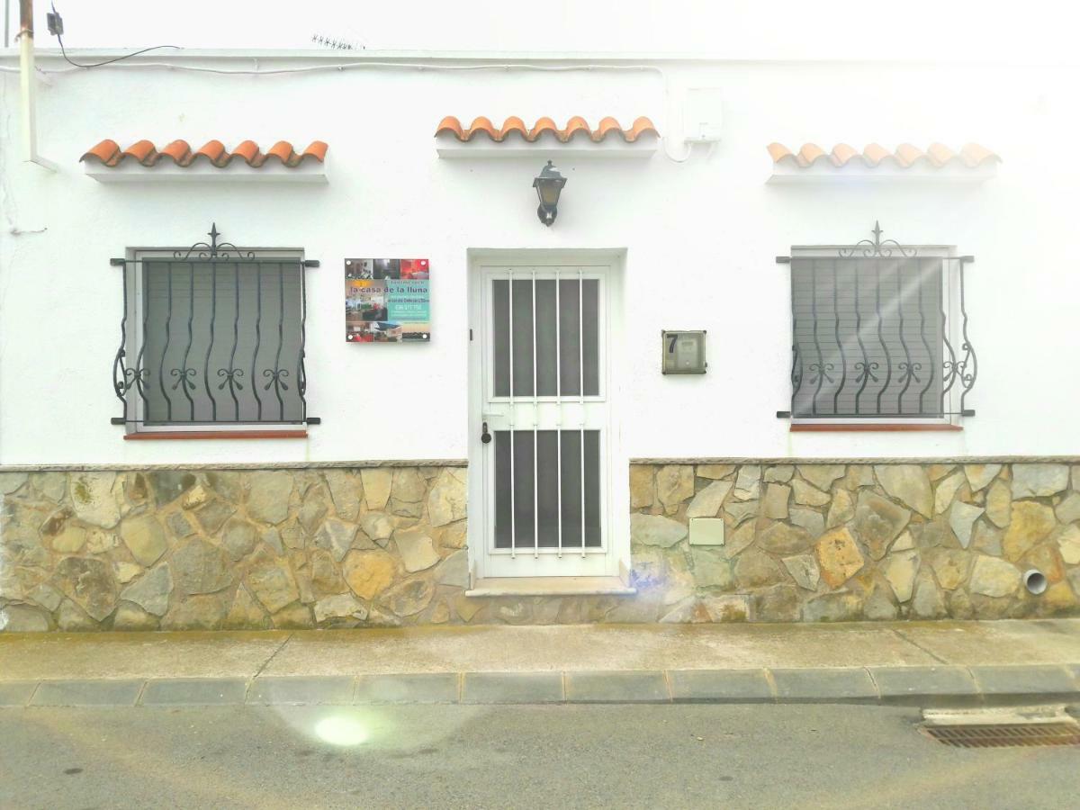 La Casa De La Lluna Сasa de vacaciones El Poble Nou del Delta