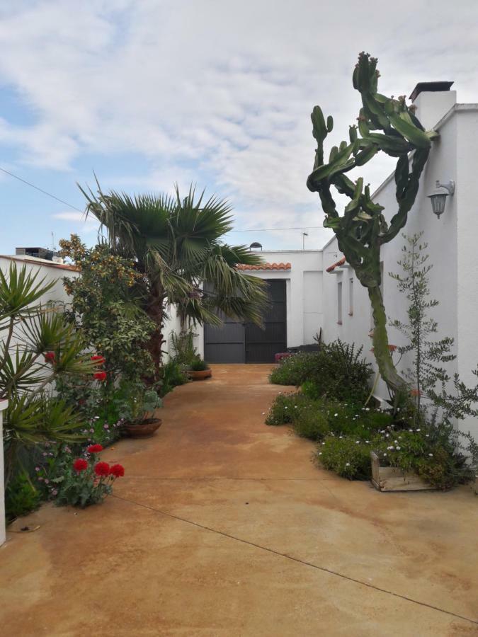 La Casa De La Lluna Ferienhaus El Poble Nou del Delta